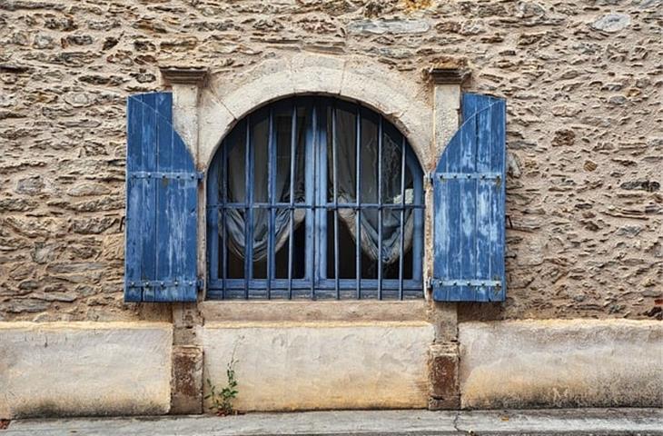 door lift