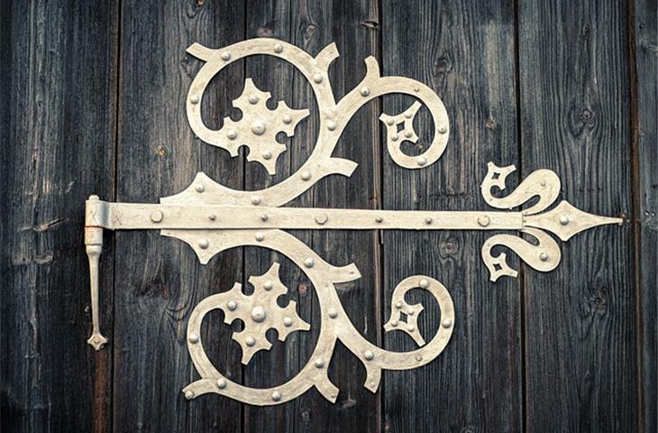 door hinges near me