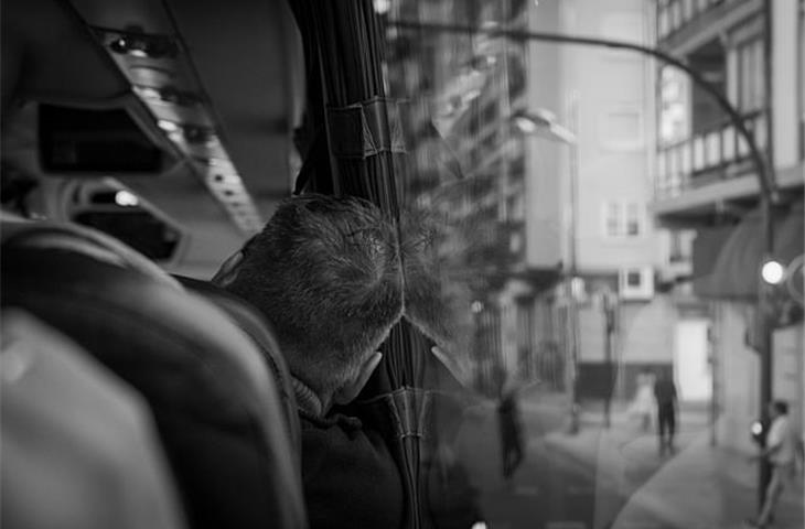 bus hinges