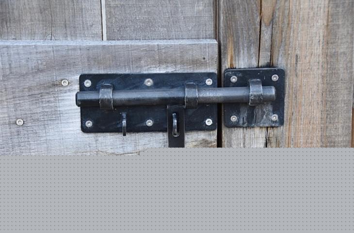 both side lock door