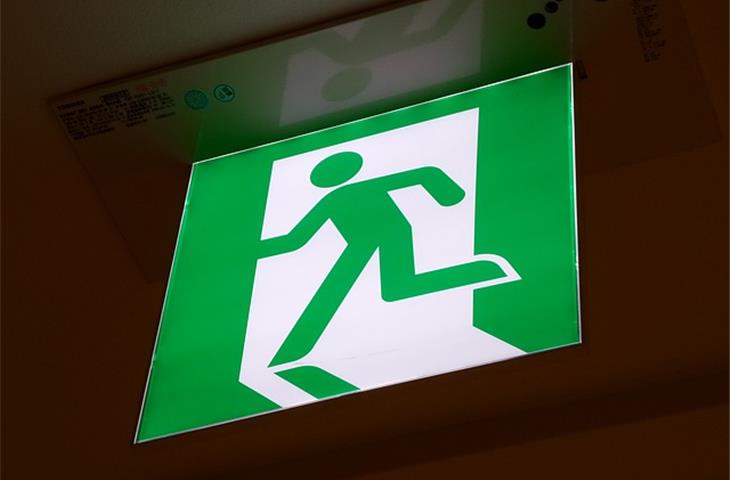 emergency exit hardware
