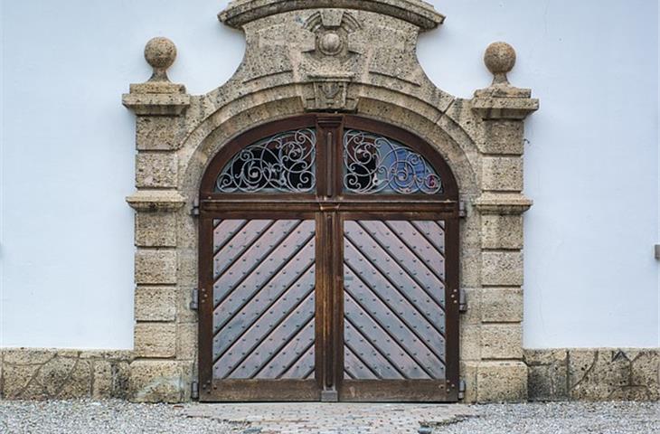 double gate hinge