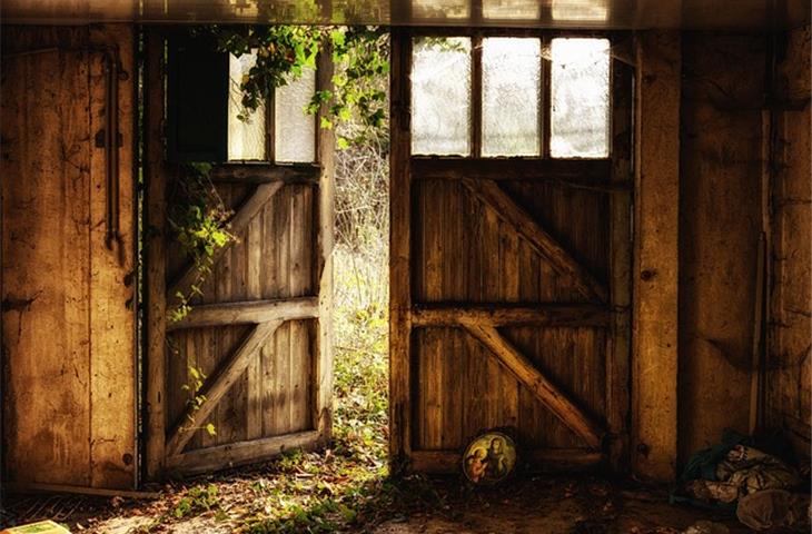 exit door hardware