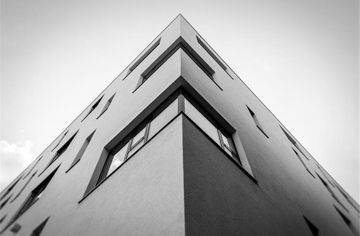 square corner hinge