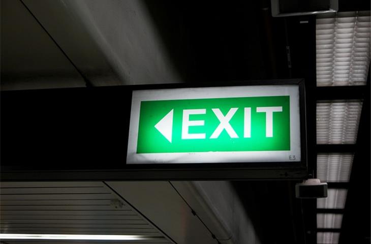 alarmed panic exit device