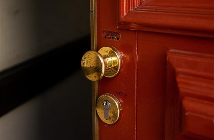 no key door knob